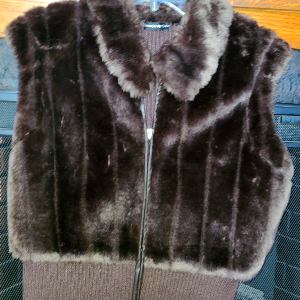 Fur vest